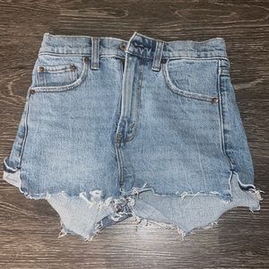 Abercrombie The High Rise Mom Short